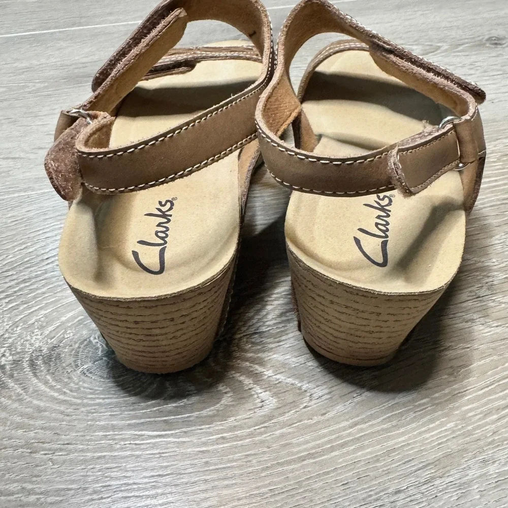 Clarks Lexi Marigold Q Tan Leather Laser Cut Wedge Sandals Size Womens‎ 7